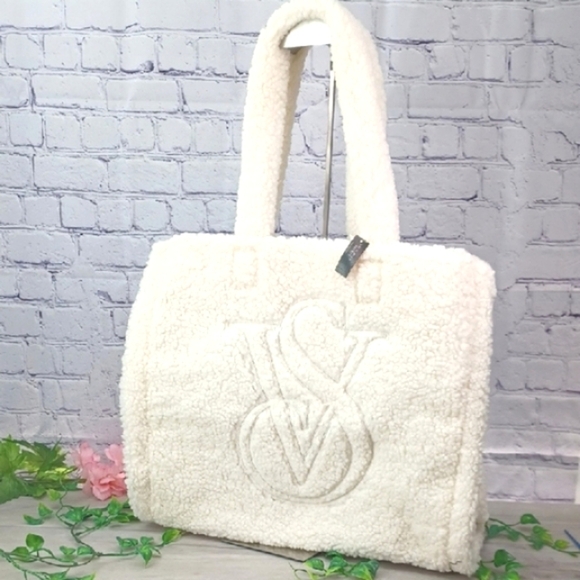 Victoria's Secret Sherpa Tote NWT - Picture 1 of 7